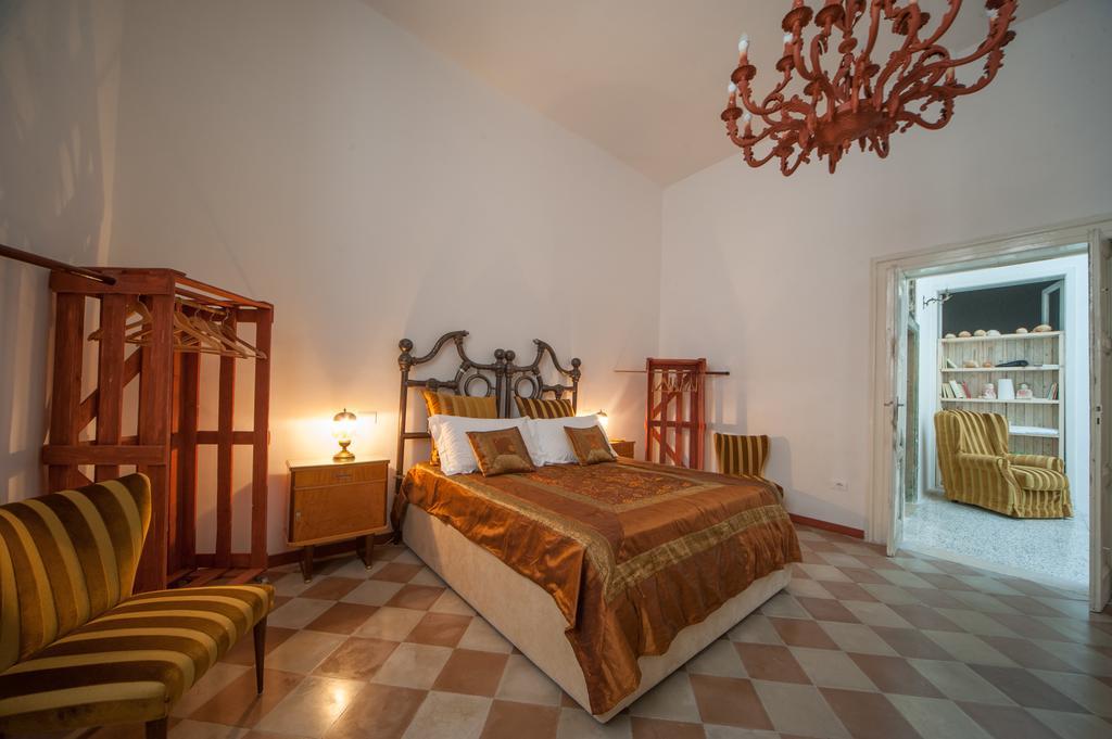 Suite San Giorgio ตรานิ ภายนอก รูปภาพ